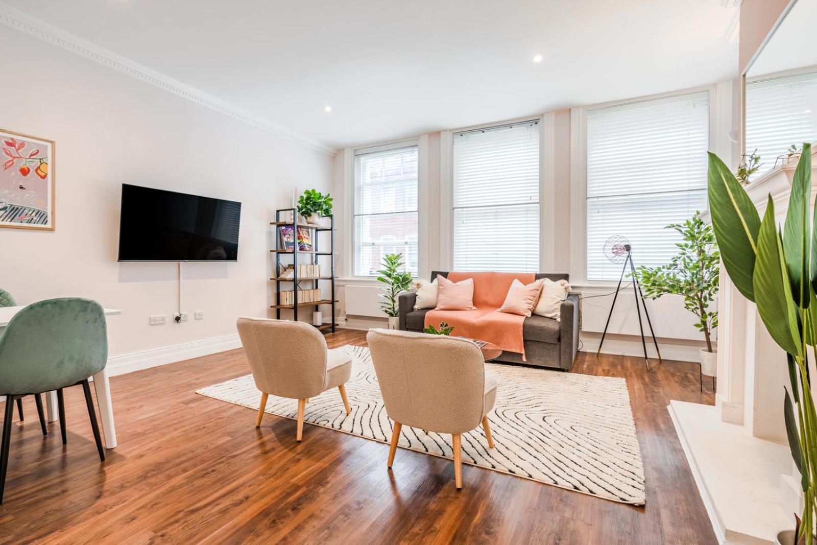 Be London - The Soho Residences Экстерьер фото