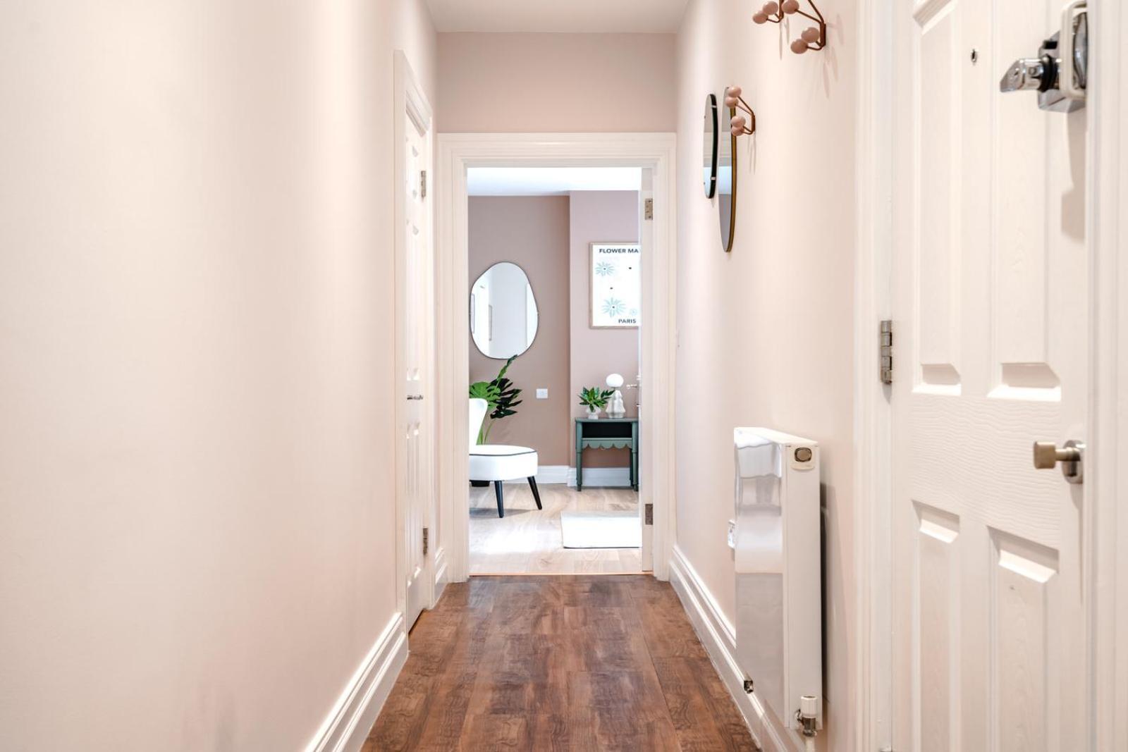 Be London - The Soho Residences Экстерьер фото